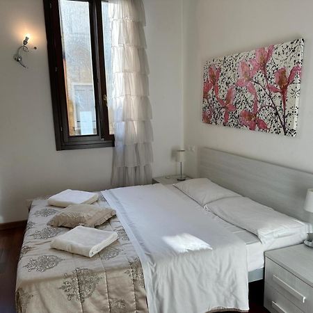 Ca' Degli Specchieri Otel Venedik Dış mekan fotoğraf