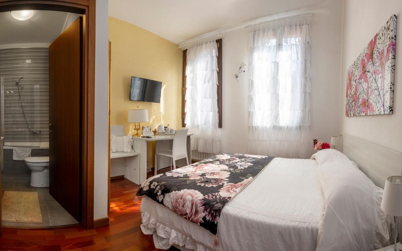 Ca' Degli Specchieri Otel Venedik Dış mekan fotoğraf